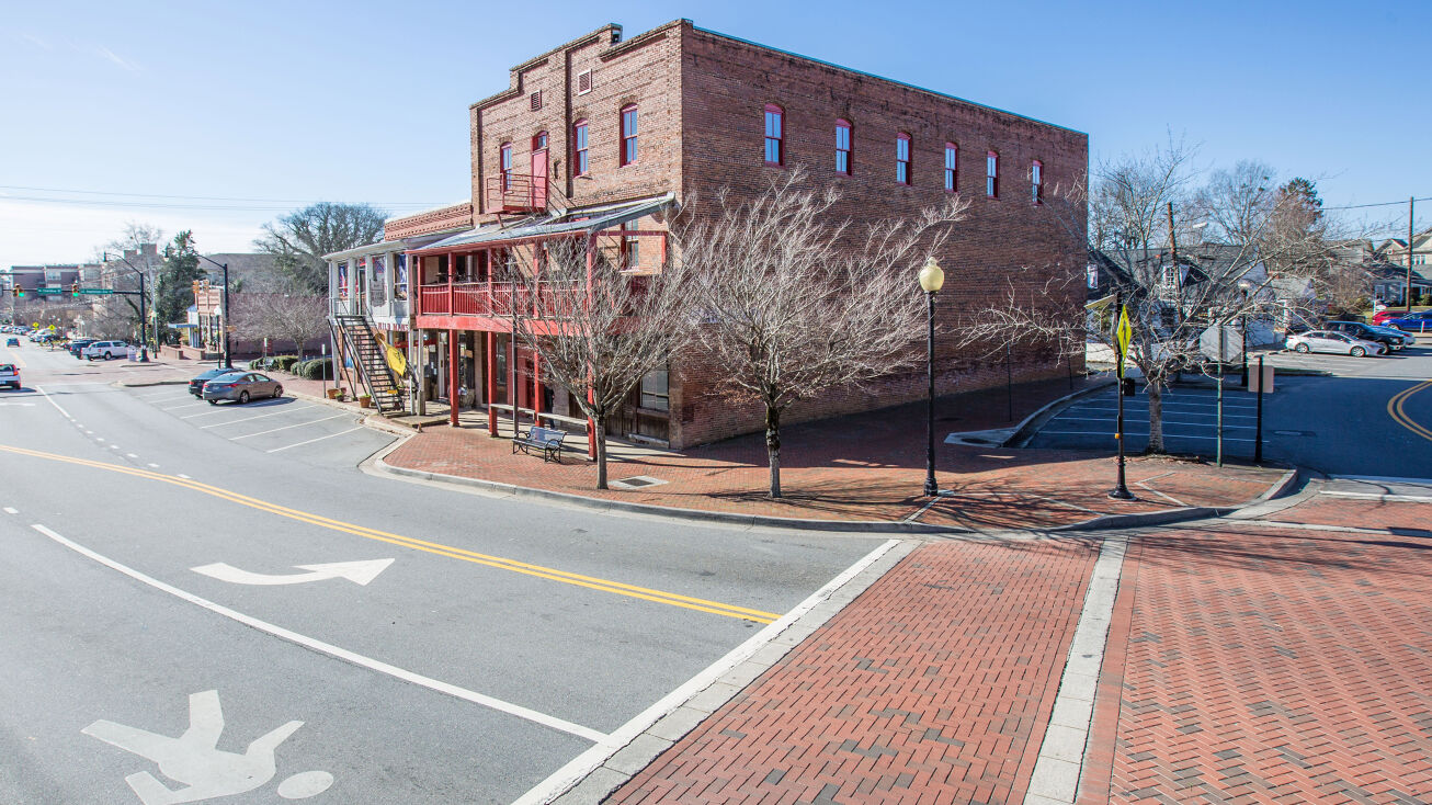 2881 N Main St, Kennesaw, GA 30144