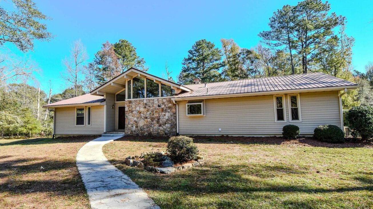 2138 Vaughn Rd, Griffin, GA 30223