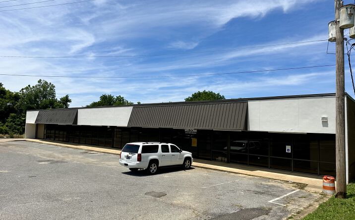 Pictures of Industrial property located at 3750 Winchester Rd, Memphis, TN 38118 for sales - image #1