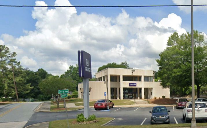 Pictures of Retail property located at 1104 Gray Hwy, Macon, GA 31211 for sales - image #1
