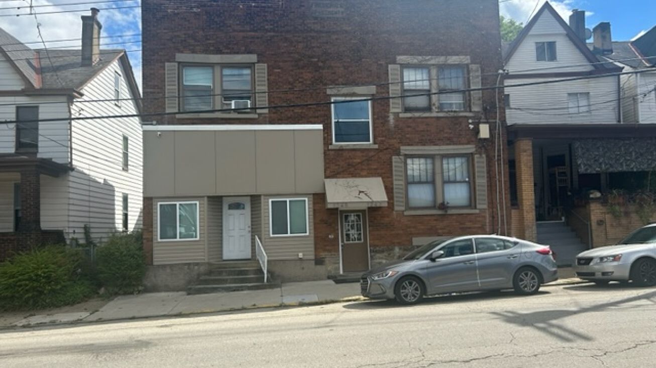 1245 Chartiers Ave, McKees Rocks, PA 15136