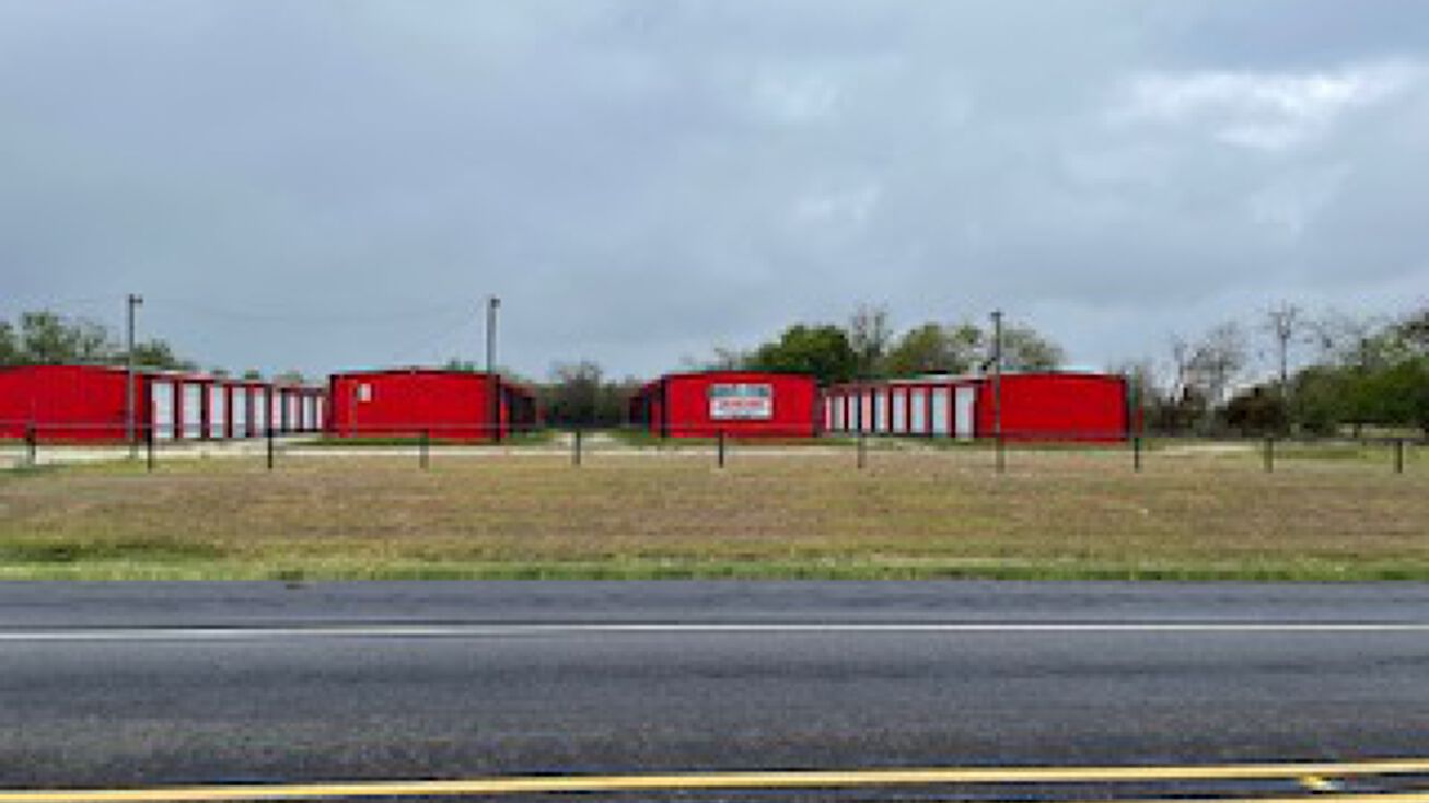 405 W Tyler St, Mexia, TX 76667