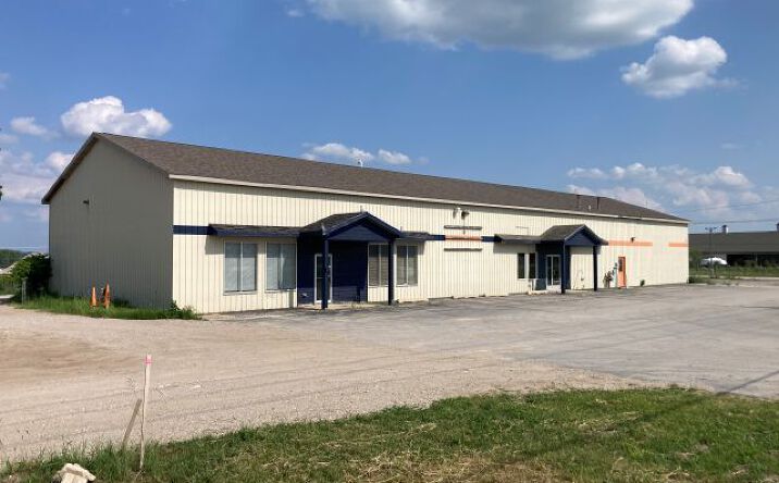 Pictures of Retail property located at 274 US-31, Traverse City, MI 49685 for sales - image #1