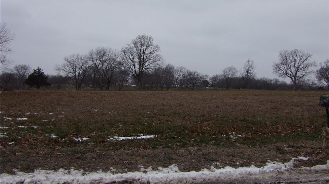 45 N Eagle Lane, Mound City, KS 66056