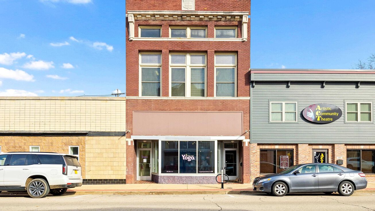 405 COURT Street, Pekin, IL 61554