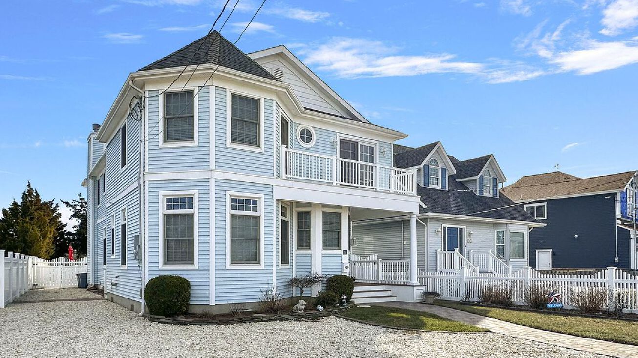 36 Pershing Blvd, Lavallette, NJ 08735