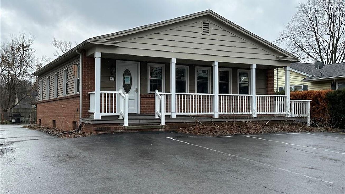 97 West Ave, Brockport, NY 14420