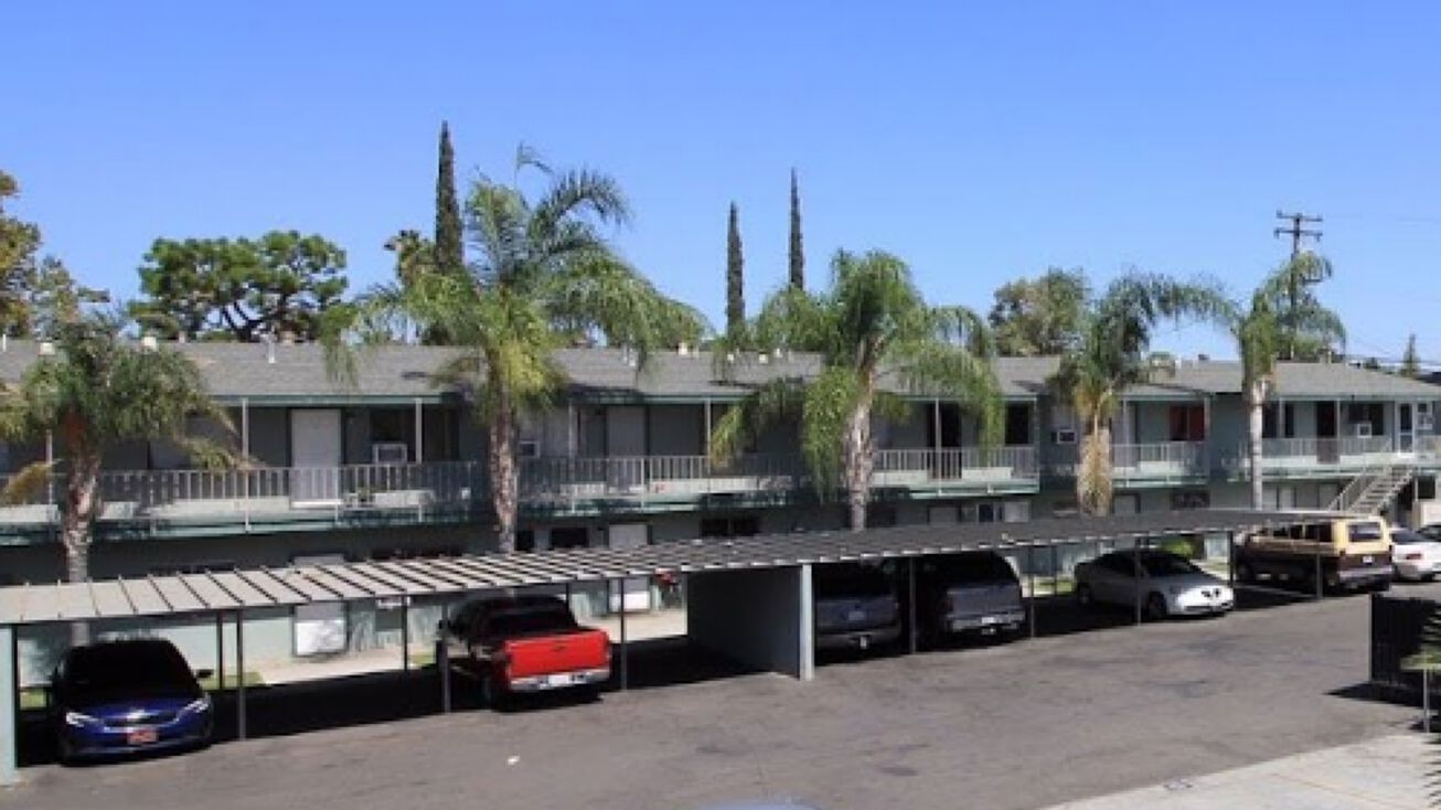 424 S Chestnut Ave, Fresno, CA 93702