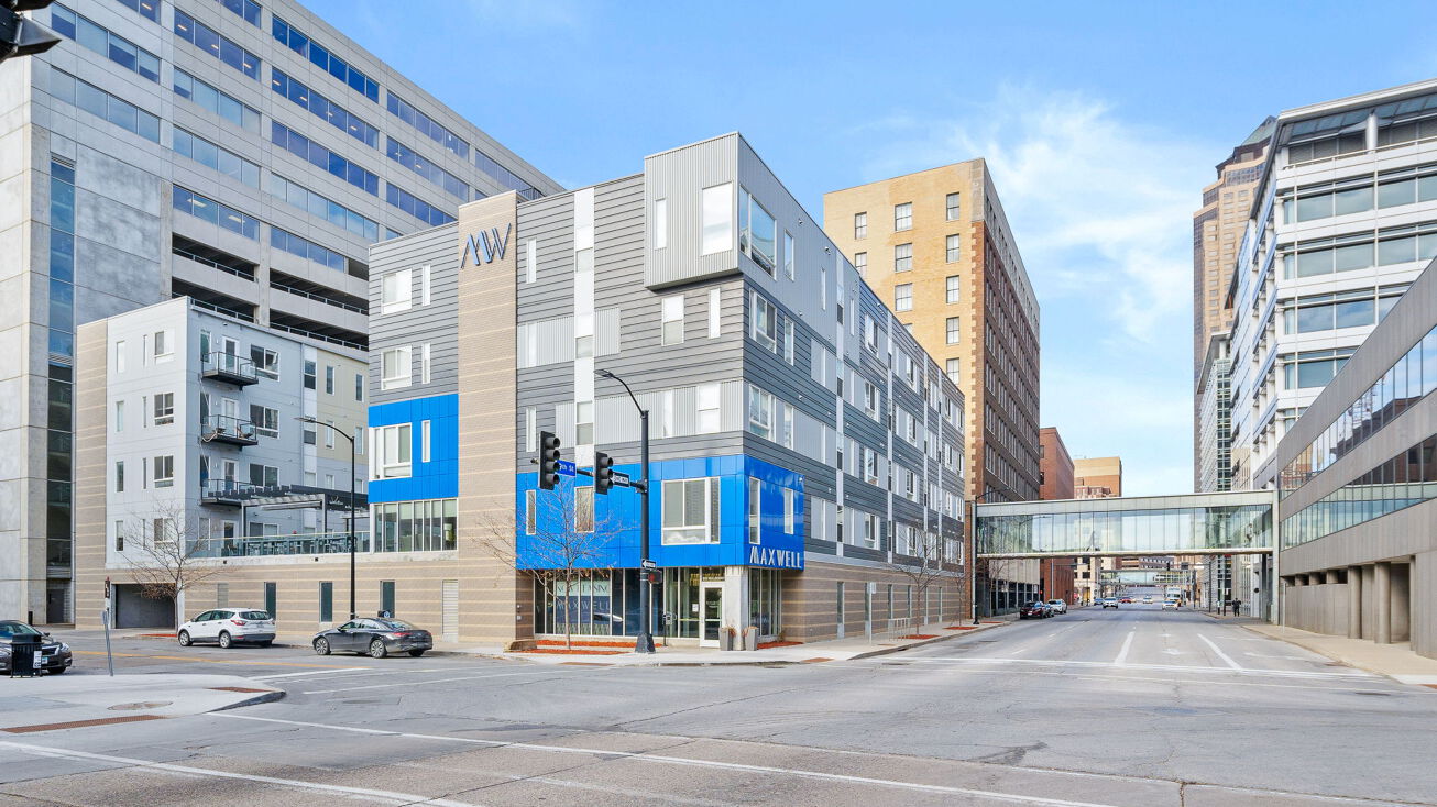 915 Mulberry St, Des Moines, IA 50309