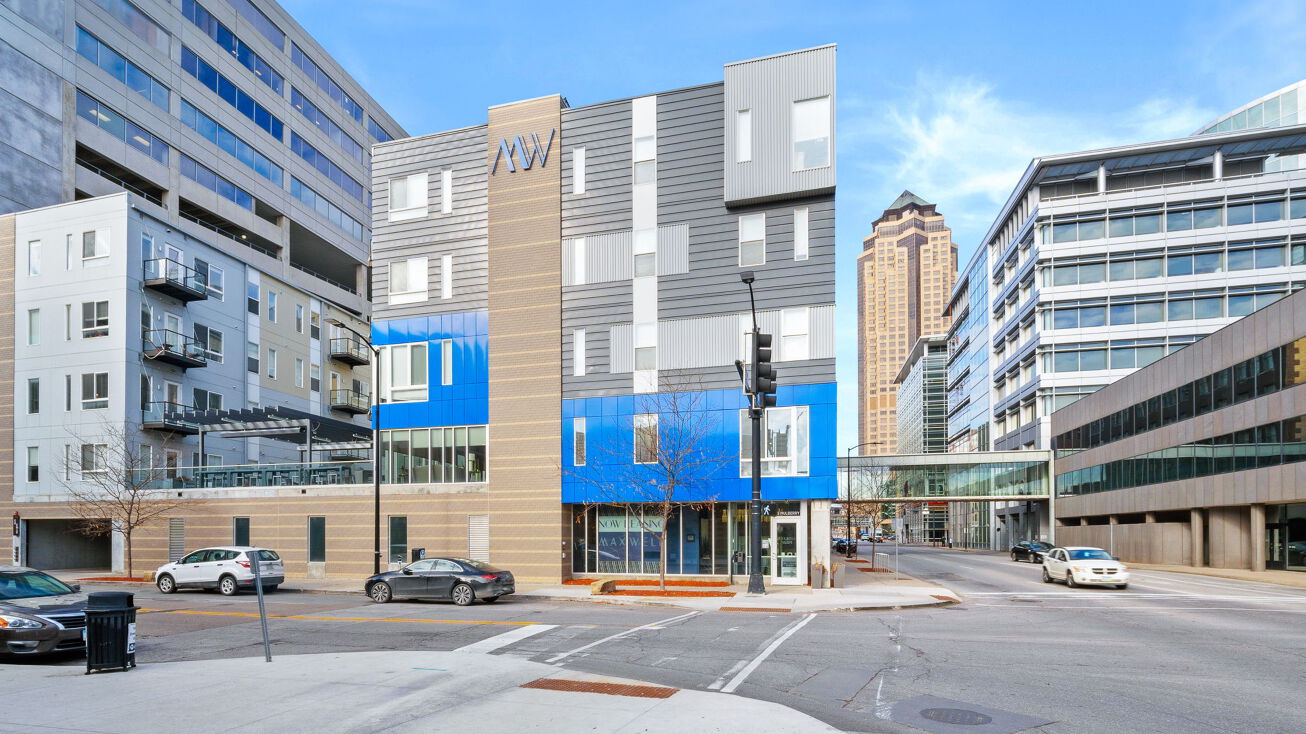 915 Mulberry St, Des Moines, IA 50309