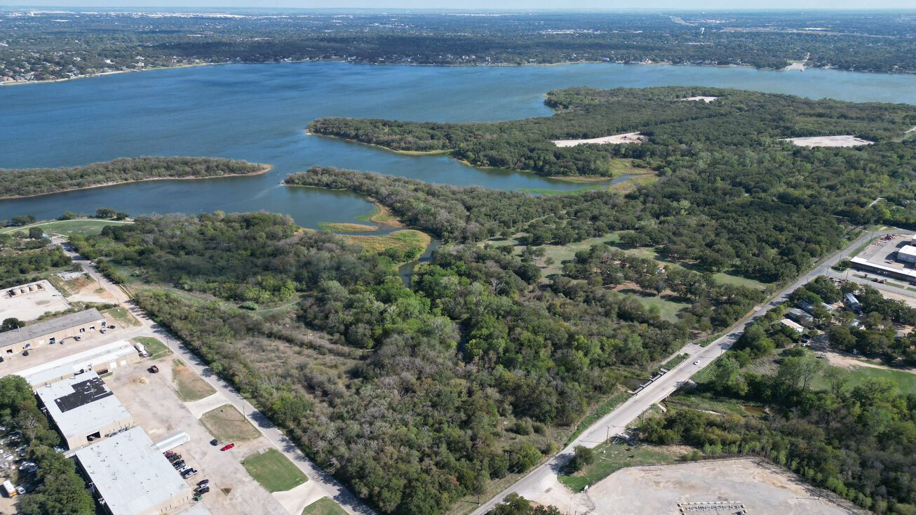 3821 S Cravens Rd, Fort Worth, TX 76119