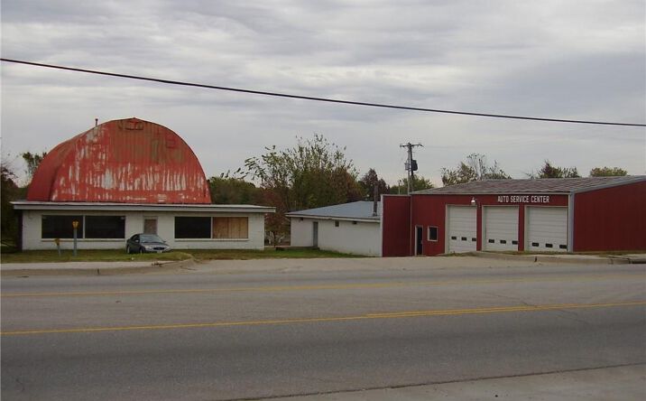 Pictures of Industrial, Retail, Office property located at 710 S Ash Street, Buffalo, MO 65622 for sales - image #1