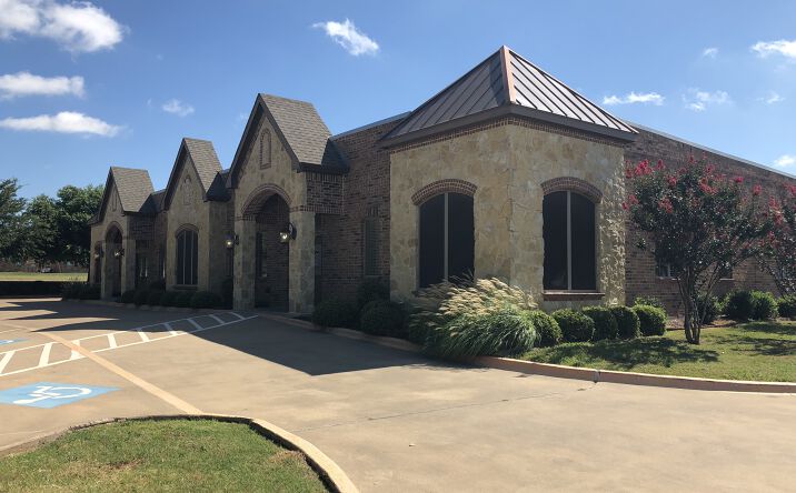 Pictures of Office property located at 200 S. 14th St., Midlothian, TX 76065 for sales - image #1