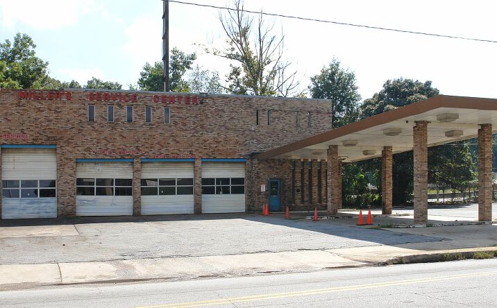 Pictures of Retail property located at 2836 Lakewood Ave SW, Atlanta, GA 30315 for sales - image #1