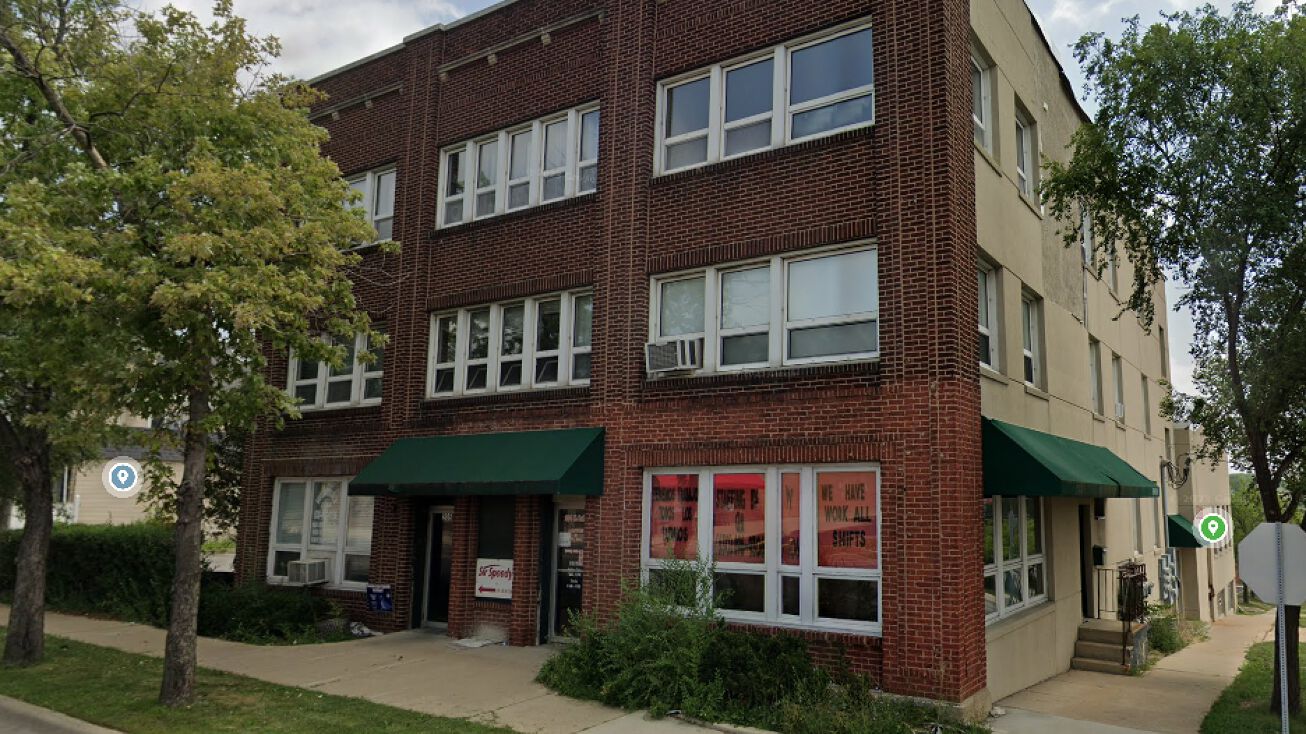 205 N Lake St, Aurora, IL 60506