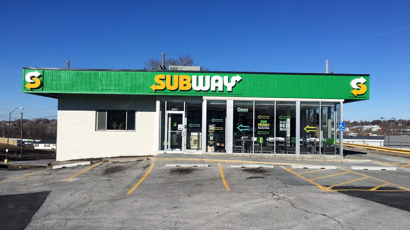 5048 L St Omaha NE 68117, Omaha, NE 68117