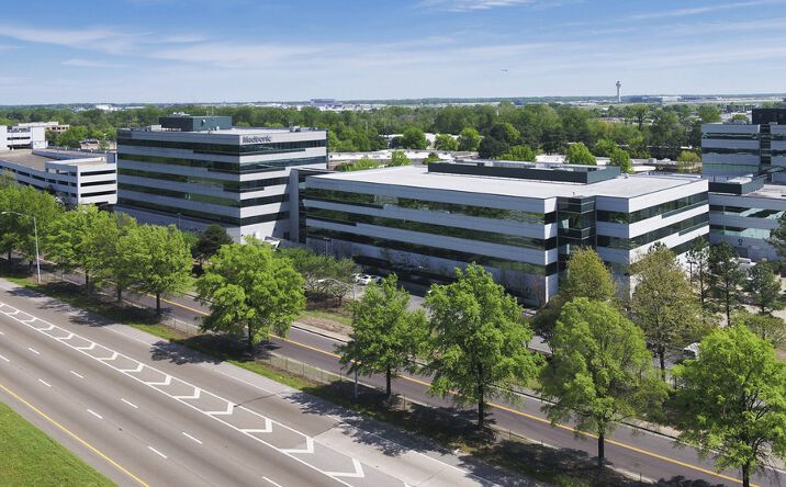 Pictures of Office property located at 1810 Pyramid Pl, Memphis, TN 38132, 1840 Pyramid Pl, Memphis, TN 38132 for sales - image #1