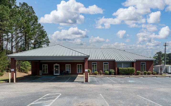 Pictures of Office property located at 2401 Hospital Dr, Northport, AL 35476 for sales - image #1