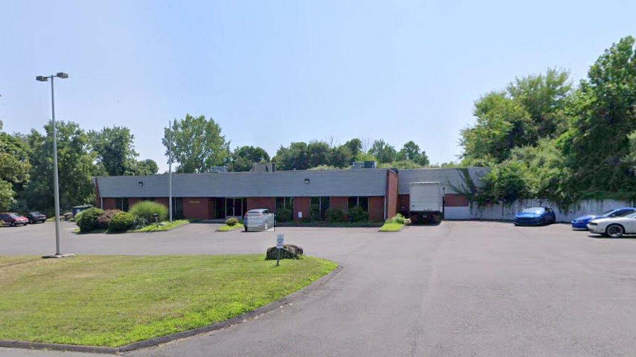 435 Woodmont Rd, Milford, CT 06460