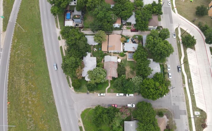 Pictures of Land property located at 902 Taylor St, Austin, TX 78702 for sales - image #1