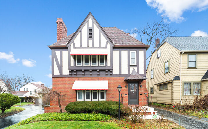 3619 Strathavon Rd, Shaker Heights, OH 44120 | Crexi.com