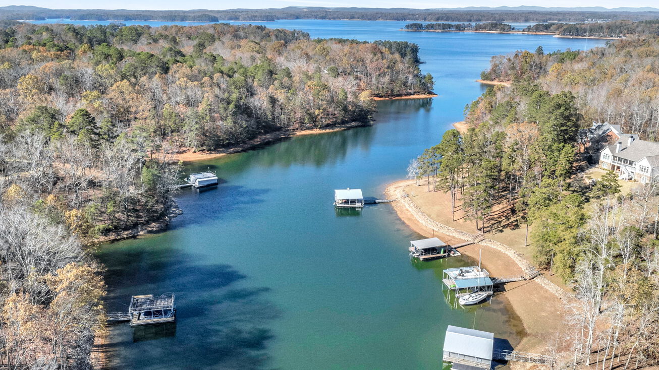 6409 Eva Rd, Flowery Branch, GA 30542