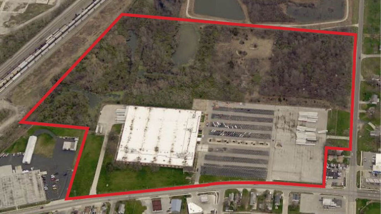 3301 Wayne Trce, Fort Wayne, IN 46806