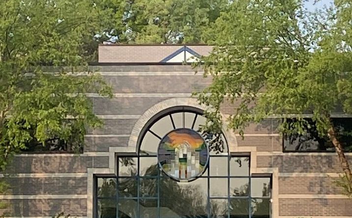 Pictures of Office property located at 695 Kenmoor Ave SE, Grand Rapids, MI 49546 for sales - image #1
