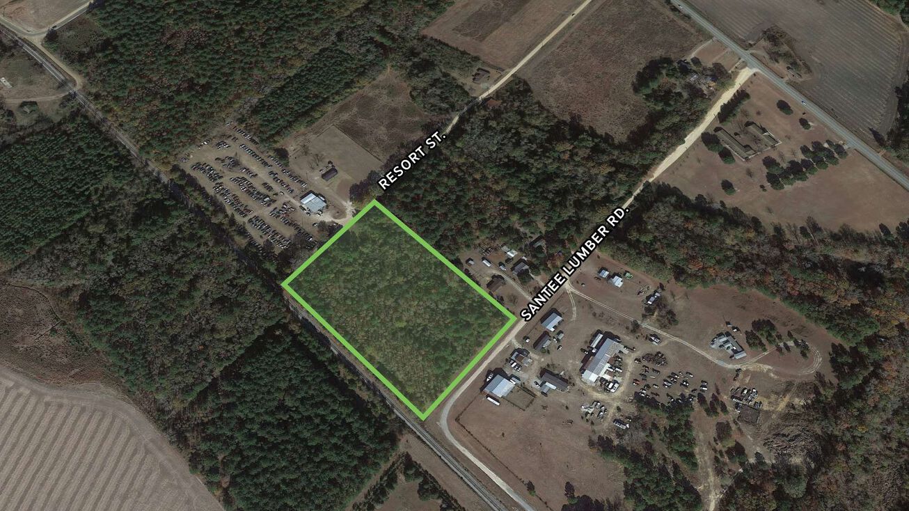 374 Resort St, Santee, SC 29142