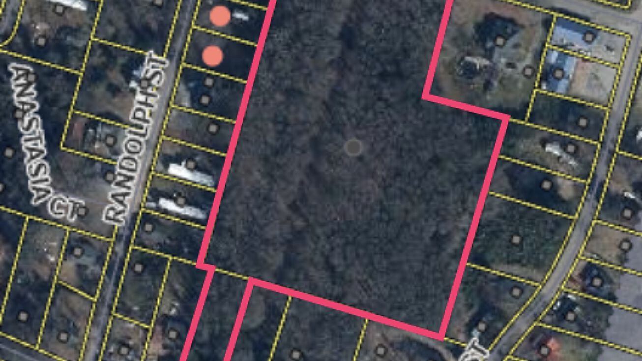 Pictures of Mobile Home Park property located at 1518 Farley Ave, Spartanburg, SC 29301 for sales - image #1