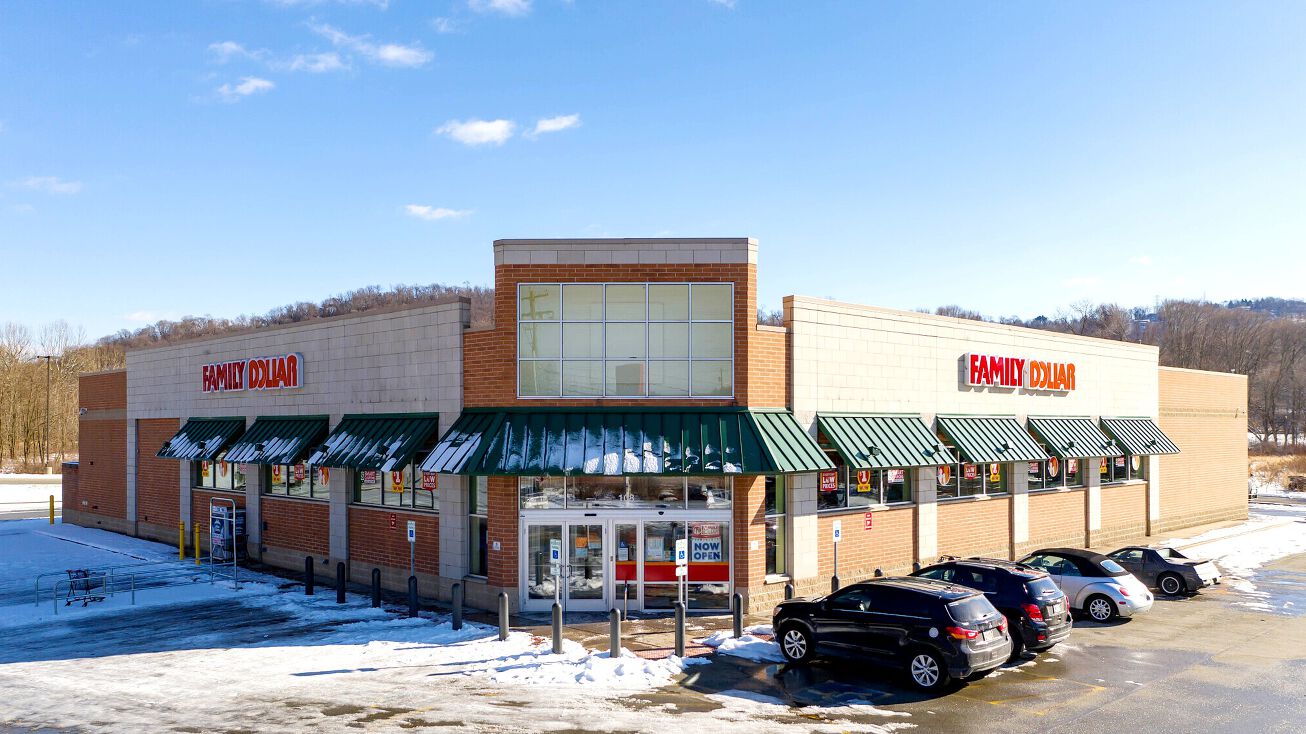 108 Greensburg Rd, Lower Burrell, PA 15068