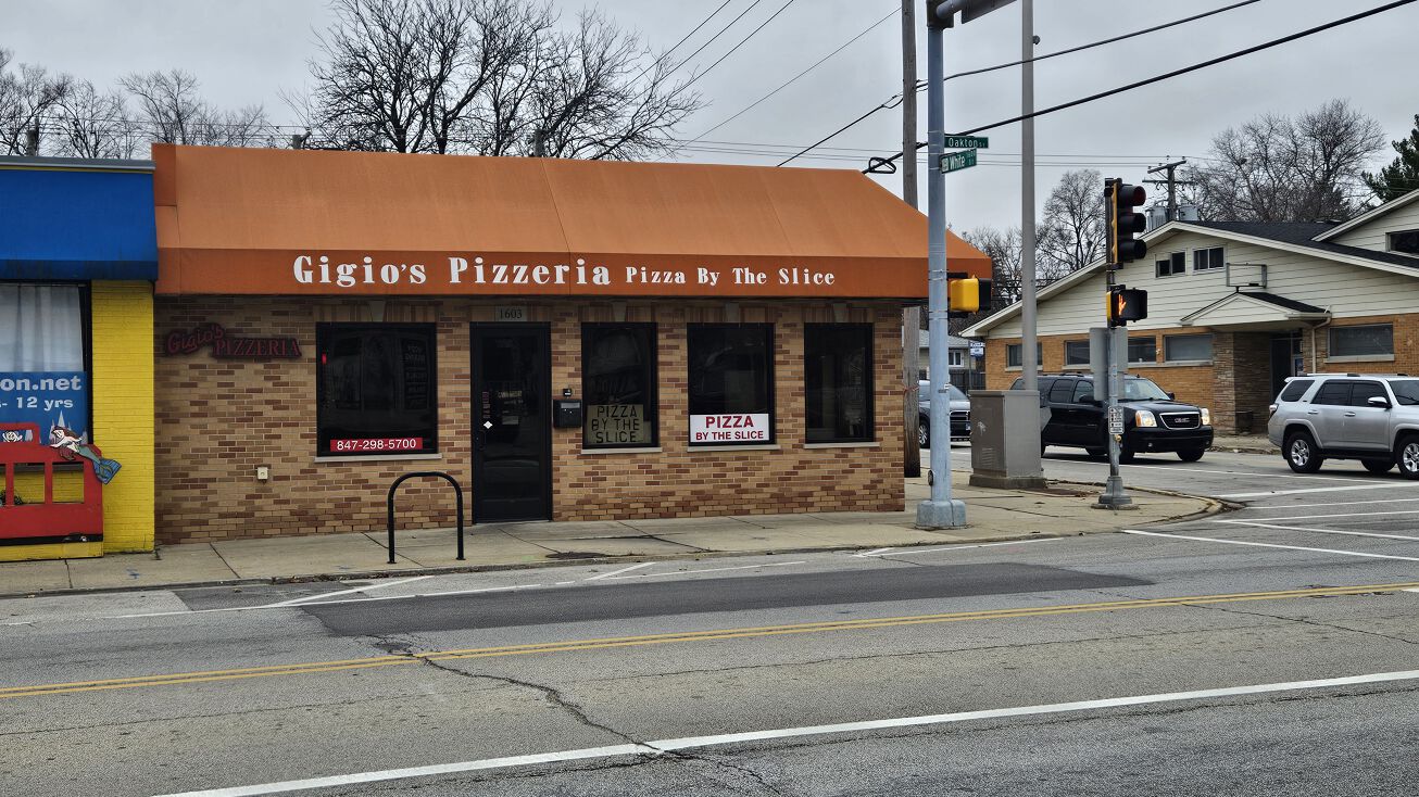 1603 E Oakton St, Des Plaines, IL 60018