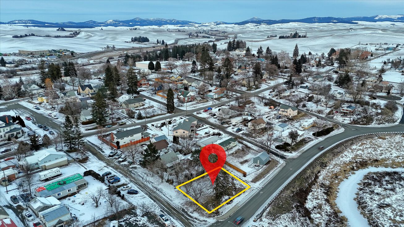 236 Howard St, Tekoa, WA 99033