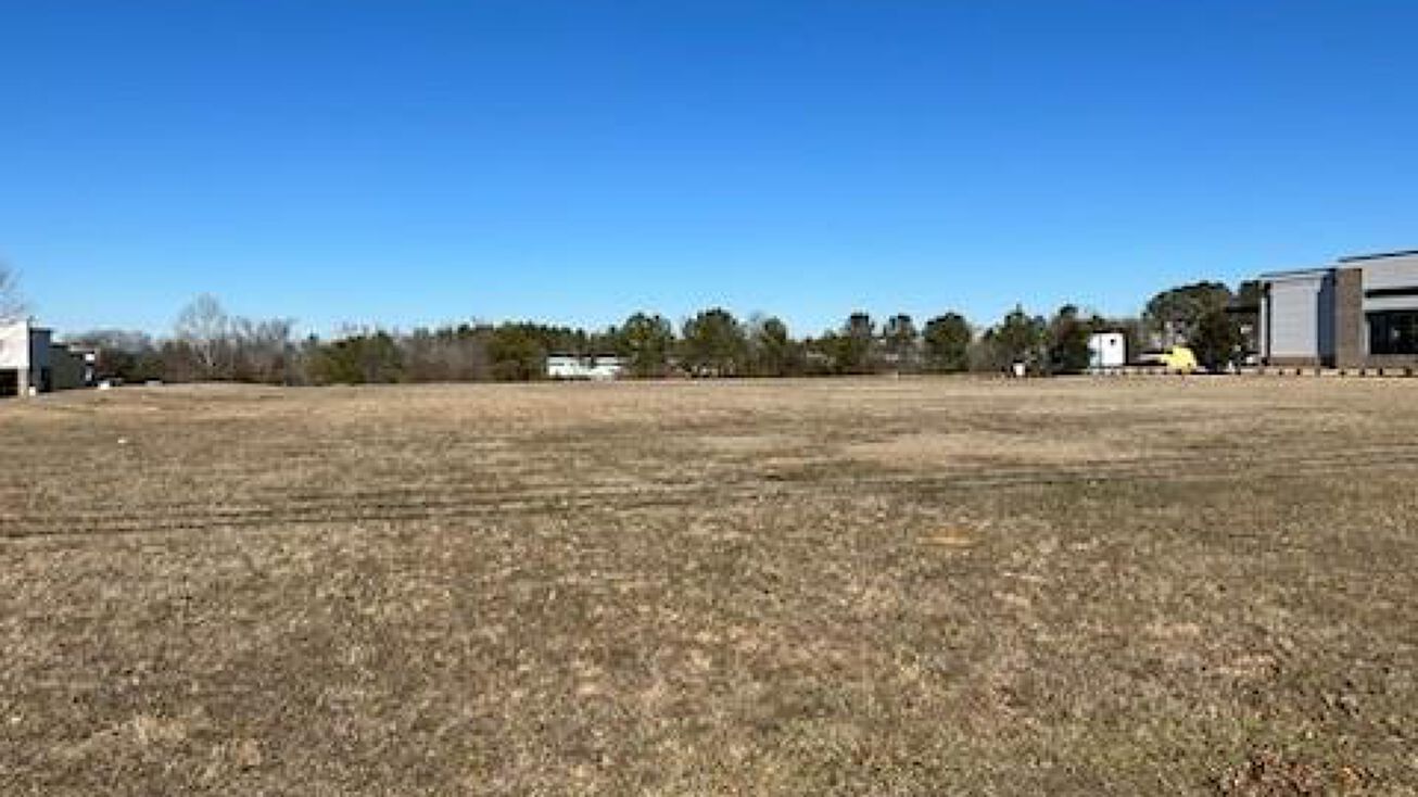 14 Commerce Parkway, Adairsville, GA 30103