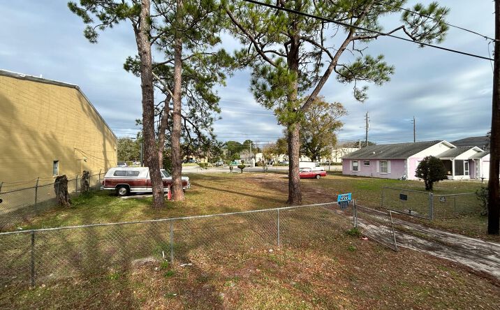 Pictures of Office property located at 1604 Illinois St, Daytona Beach, FL 32114 for sales - image #1