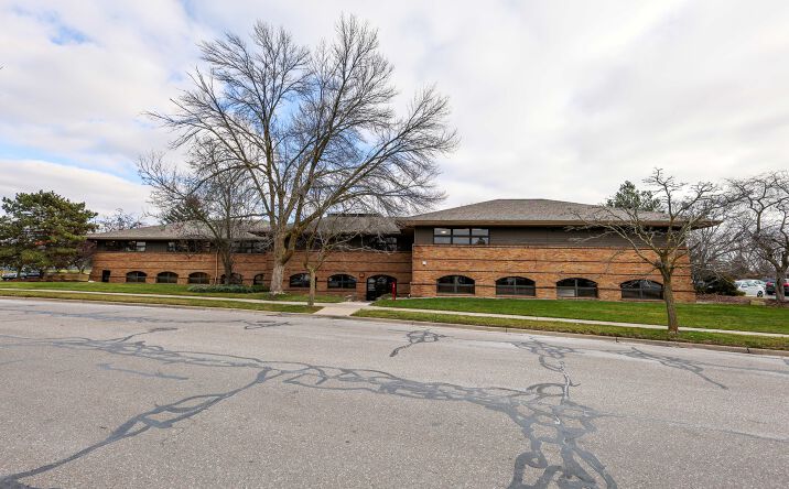 Pictures of Office property located at 2000 43rd St SE, Grand Rapids, MI 49508 for sales - image #1