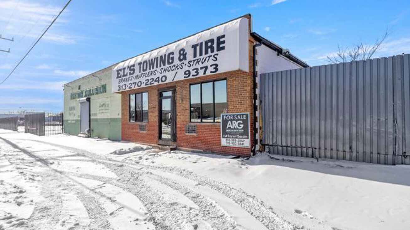 9373 Hubbell Ave, Detroit, MI 48228