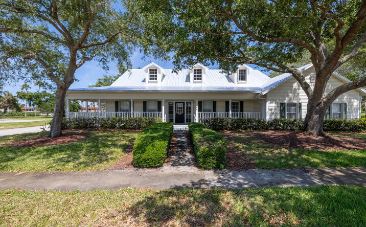 Pictures of Office property located at 148 Vista Royale Blvd, Vero Beach, FL 32962 for sales - image #1