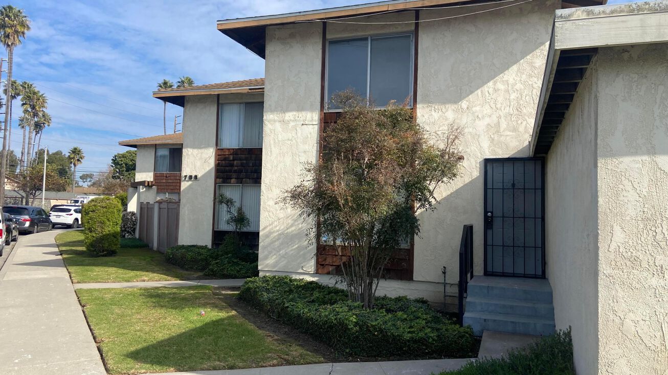 700 Gonzales Road H, Oxnard, CA 93036