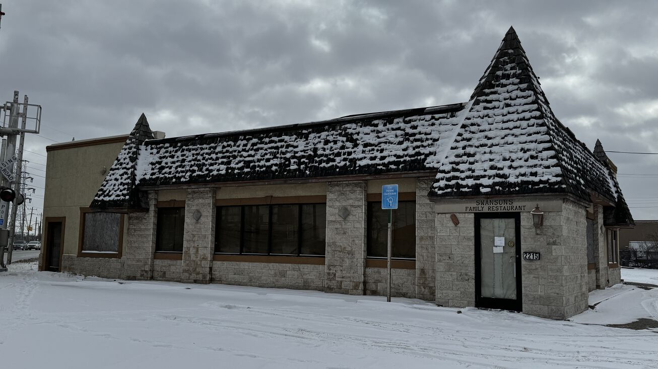 2215 Schaefer Rd, Melvindale, MI 48122