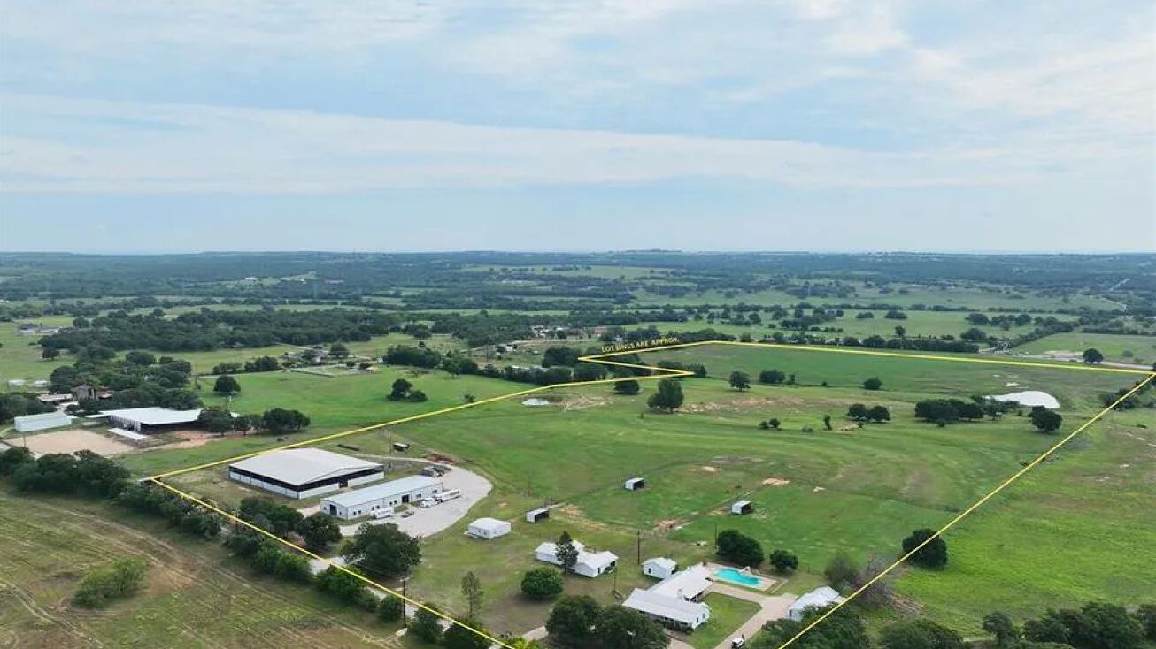 1120 Weatherby, Poolville, TX 76487