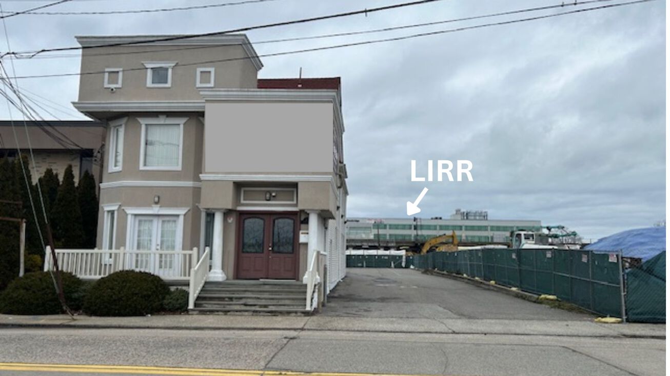 8 Duffy Ave, Hicksville, NY 11801