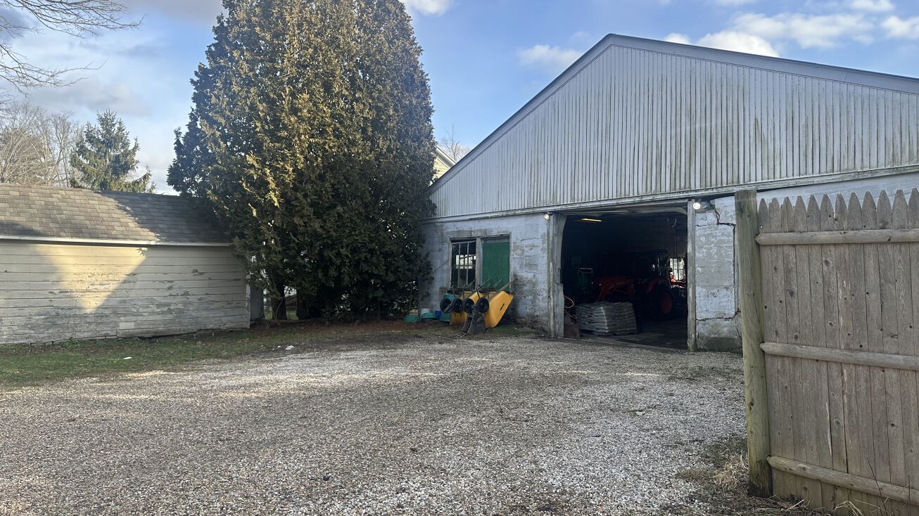 1033 Kinderhook St, Valatie, NY 12184