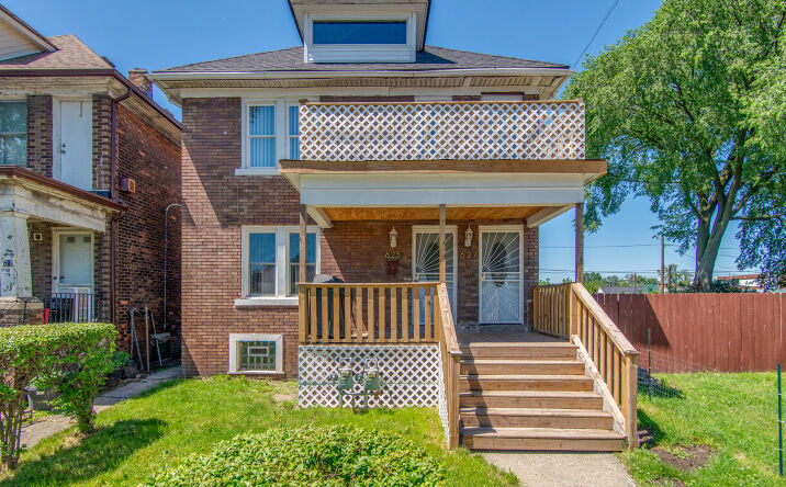 Pictures of Multifamily property located at 625 Horton St, Detroit, MI 48202 for sales - image #1