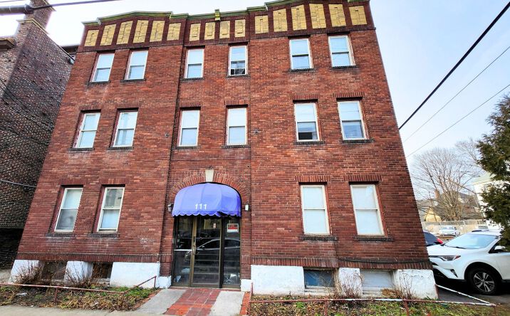 Pictures of Multifamily property located at 111 Oak St, Binghamton, NY 13905 for sales - image #1