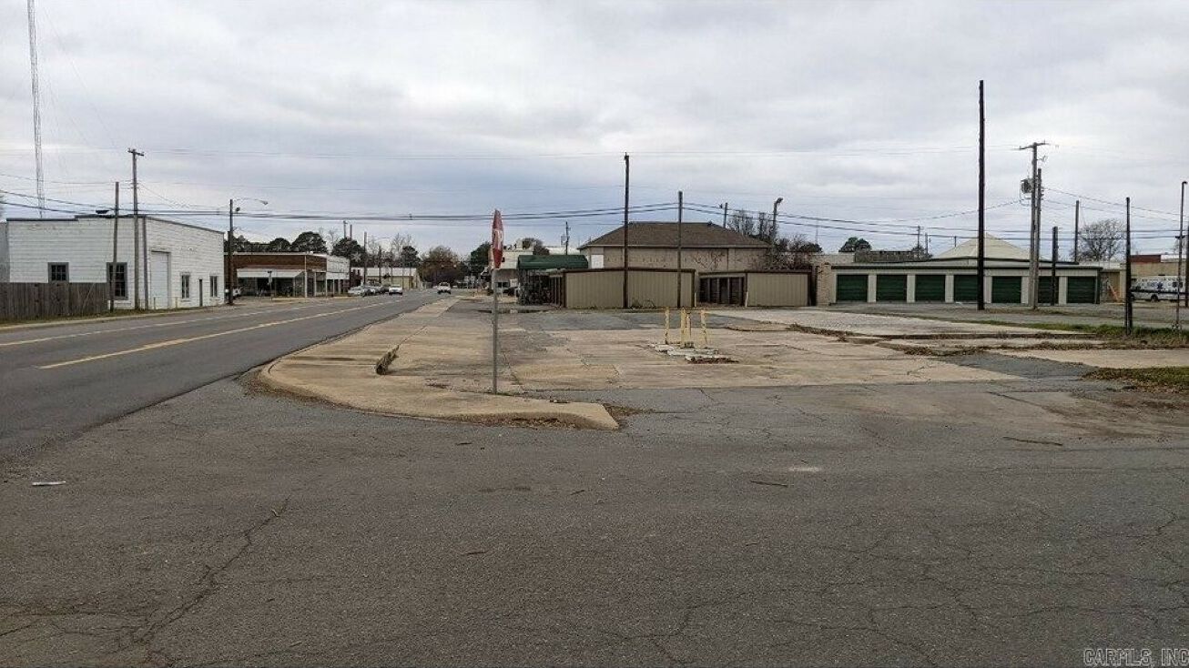 221 Fordyce St, England, AR 72046