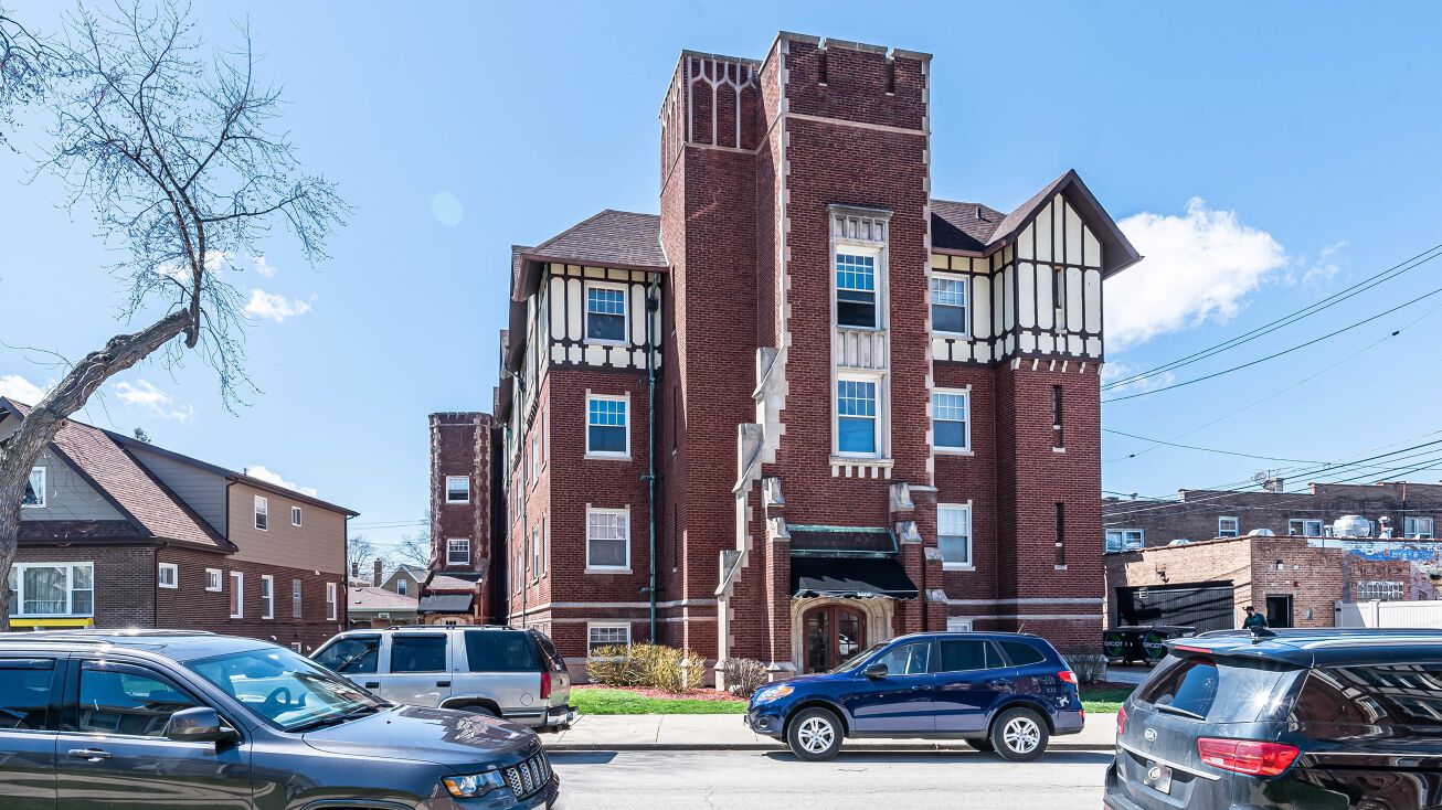 3302 Kenilworth Ave, Berwyn, IL 60402