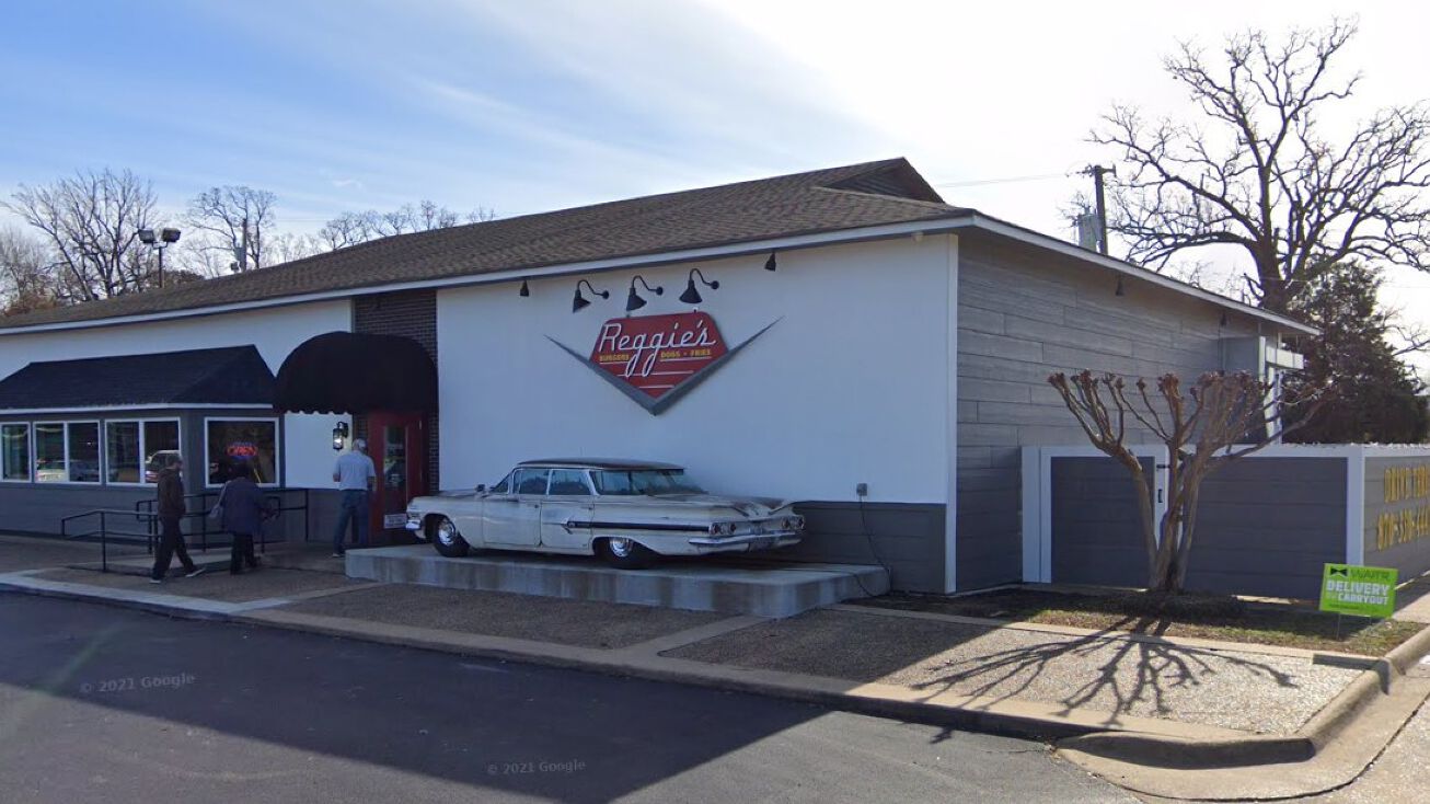 Pictures of Retail property located at 3200 N State Line Ave, Texarkana, TX 75503 for sales - image #1