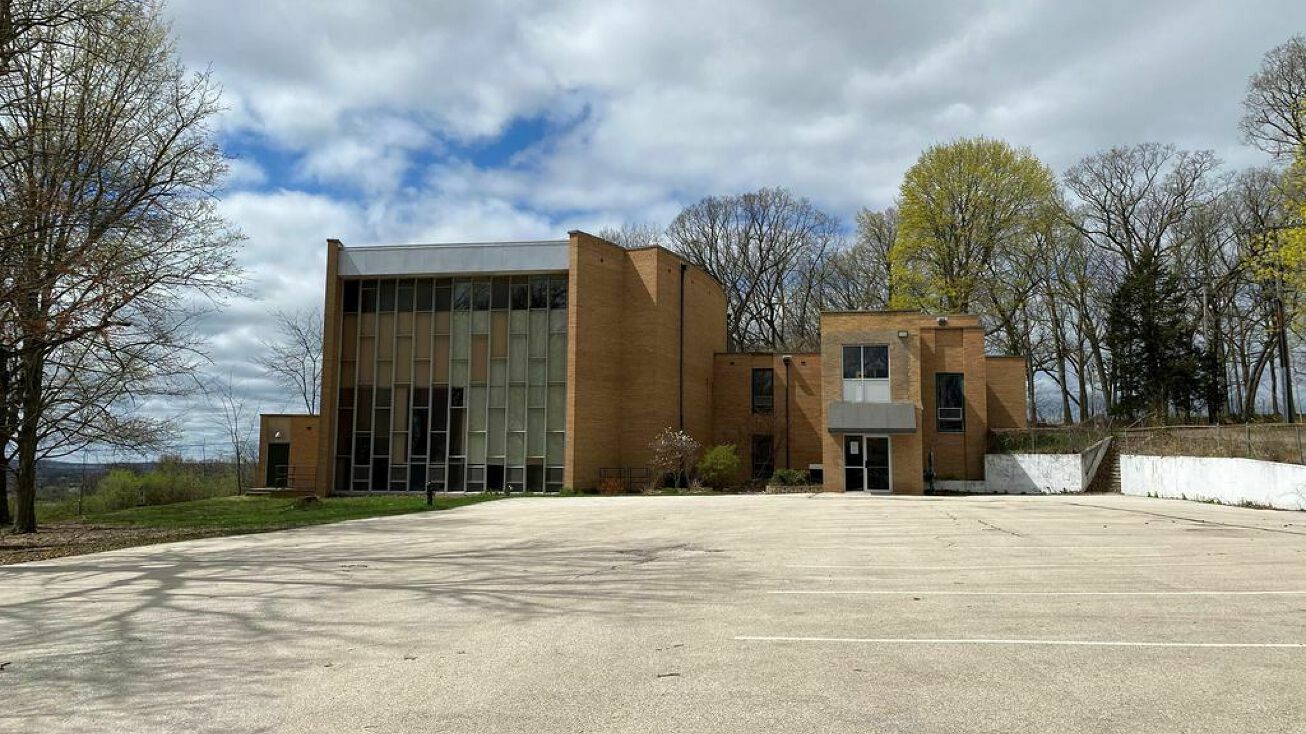 N45W25338 Lindsay Rd, Pewaukee, WI 53072