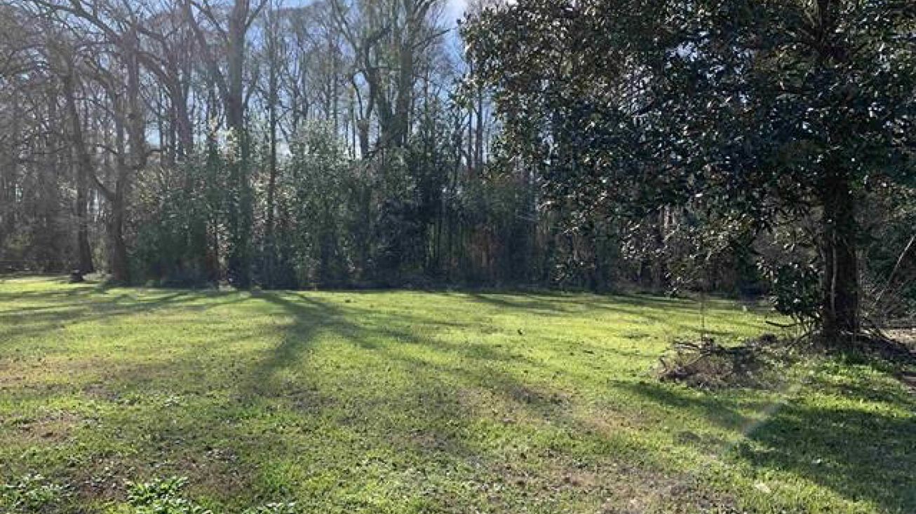 N Marchand Ave, Gonzales, LA 70737